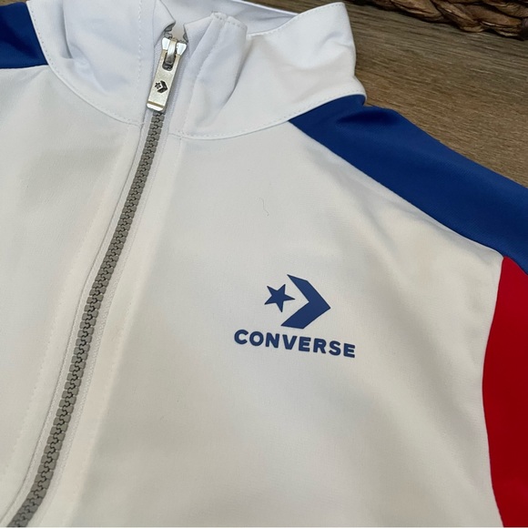 Converse lightweight zip up jacket. Size medium 10-12. NWT - Picture 3 of 4